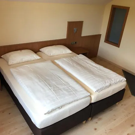 & Restaurant Bruehler Hof *