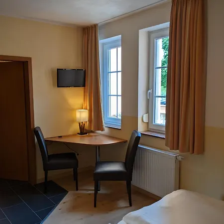 & Restaurant Bruehler Hof Hotell *