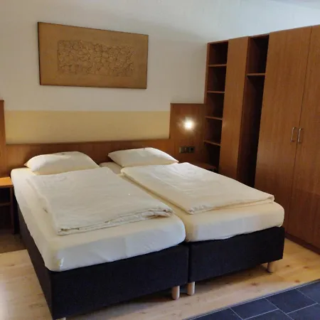 Otel & Restaurant Bruehler Hof *