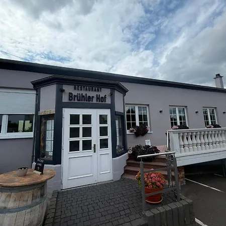 & Restaurant Bruehler Hof Hotel Wintrich