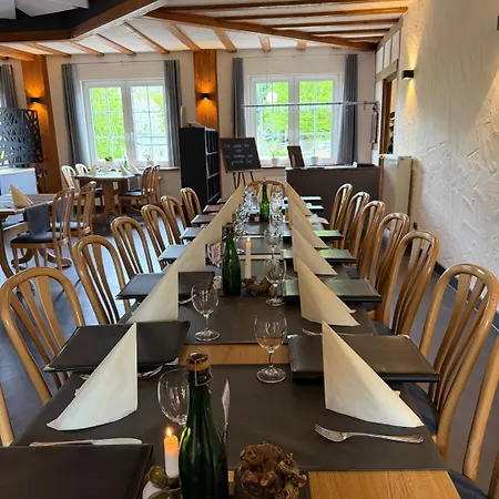 & Restaurant Bruehler Hof Hotel *