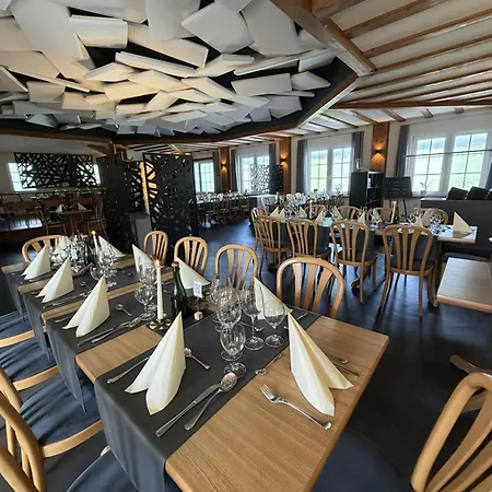 & Restaurant Bruehler Hof Hotel *