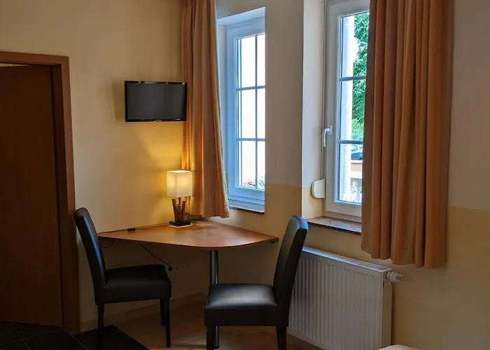 & Restaurant Bruehler Hof Hotel *