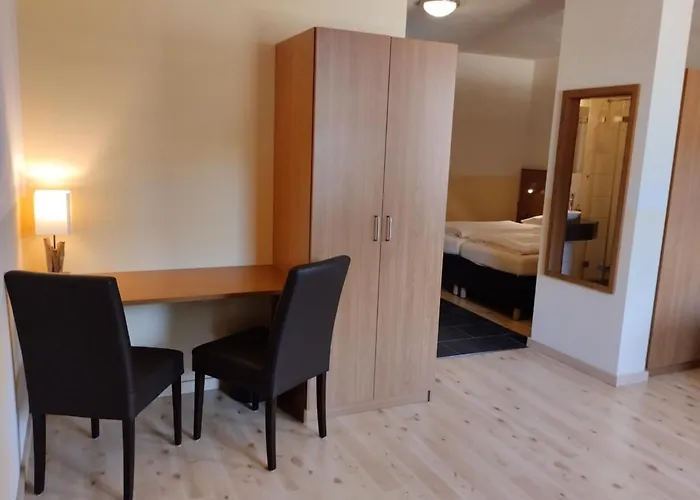 & Restaurant Bruehler Hof * Wintrich