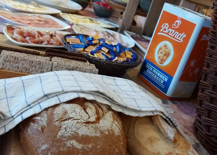 & Restaurant Bruehler Hof *